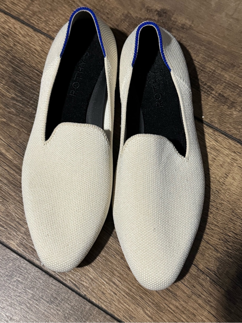 Rothy’s almond loafer flats cream Slip-On Loafers with Blue Trim Size 6